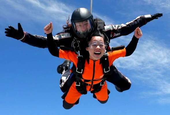 Tandem skydiving