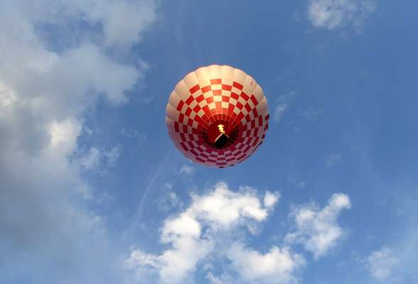 Hot air ballooning